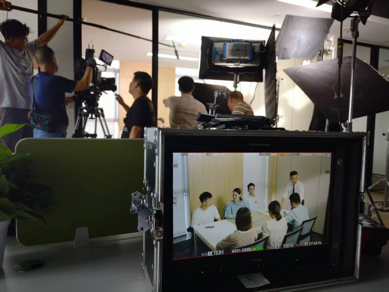 肃南TVC拍摄公司：科技产品视觉化大师，诠释未来感与功能美学